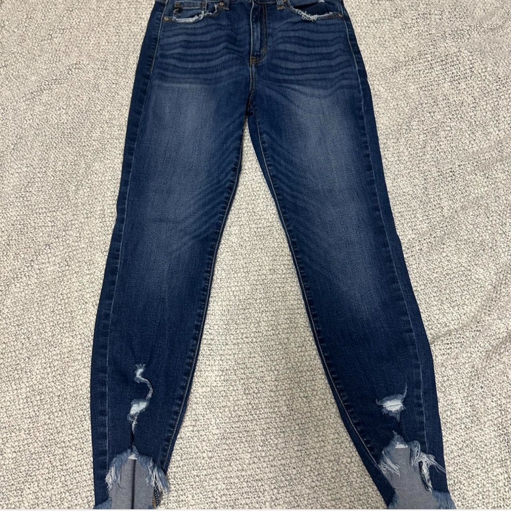 Women's Distressed Blue Jeans